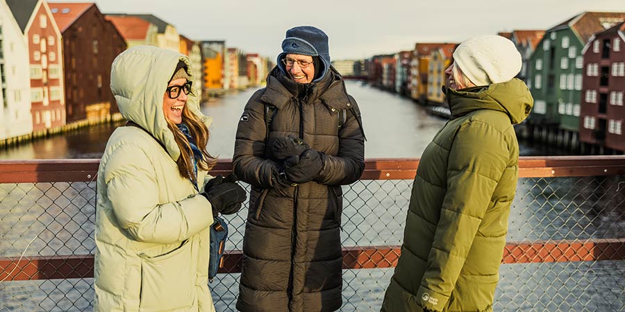  Graham and Gail meet the Tour Manager in Trondheim. 